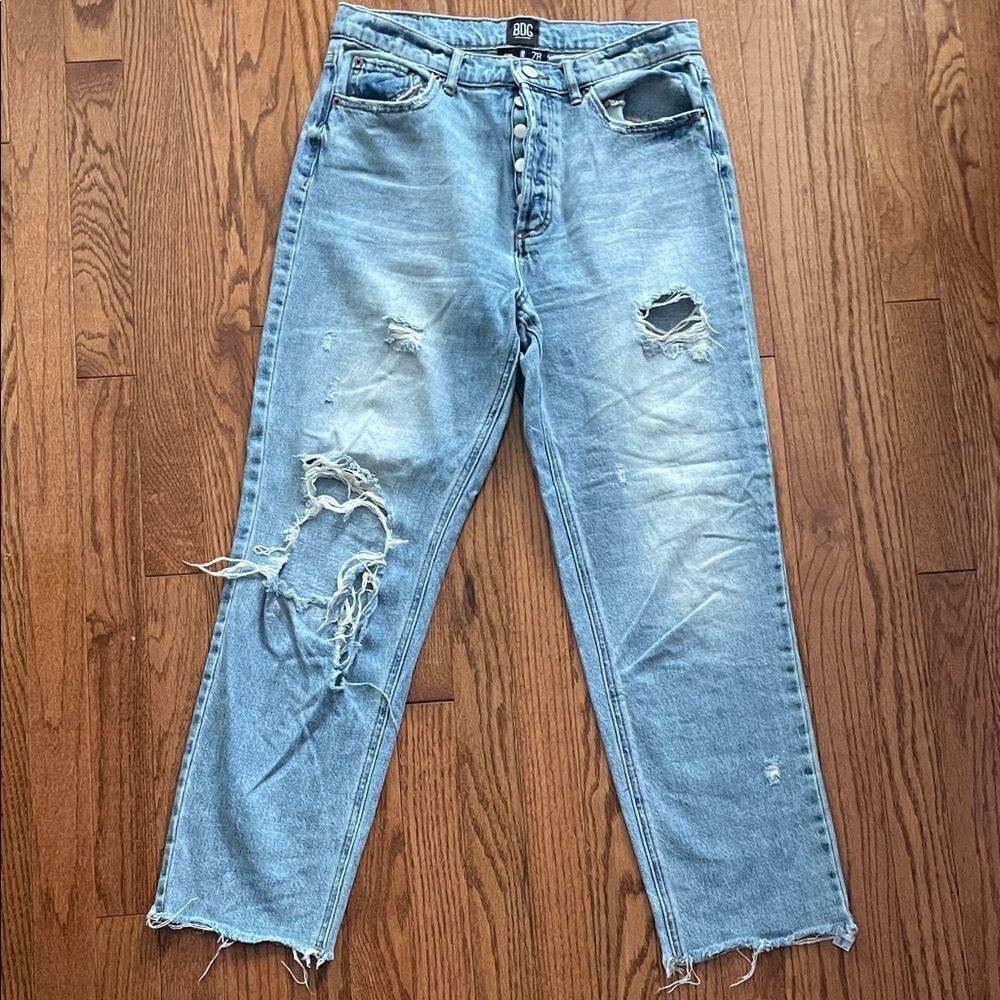 BDG Slim Straight Distressed Raw Hem Women’s Jeans Sz 28